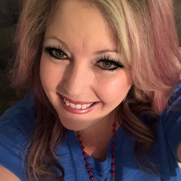 Meet the Posher Other - Meet your Posher, Tina